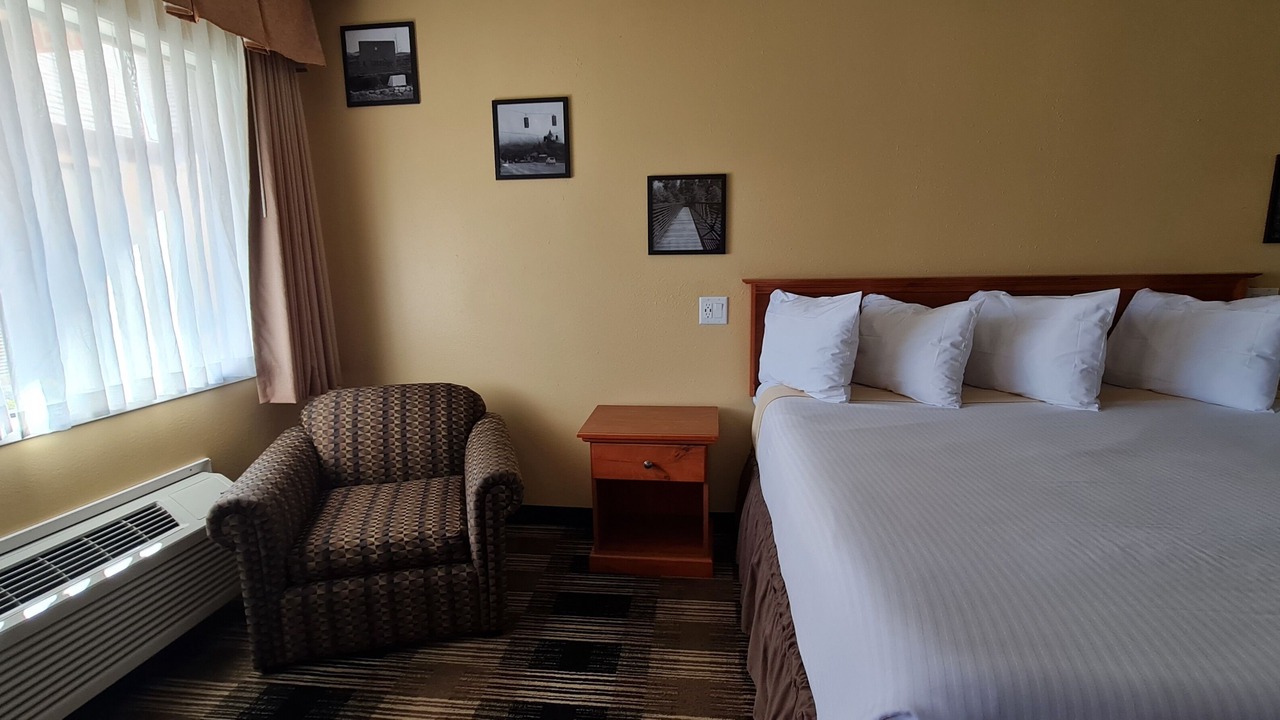 Photo of Bedroom in Oakridge