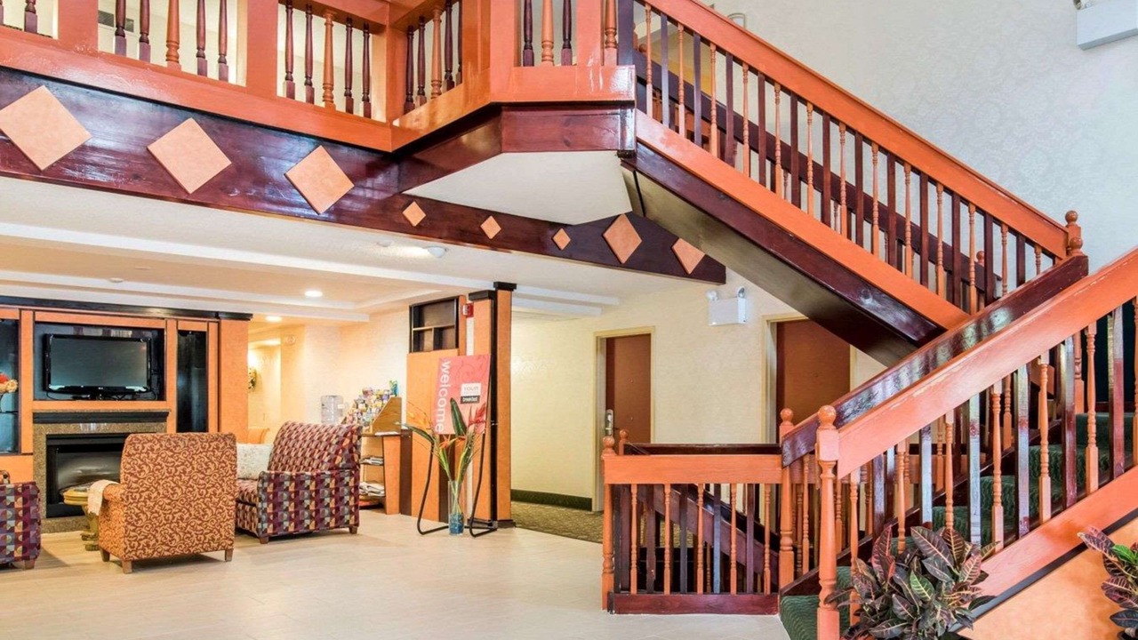 Photo of Buildings in Ashland