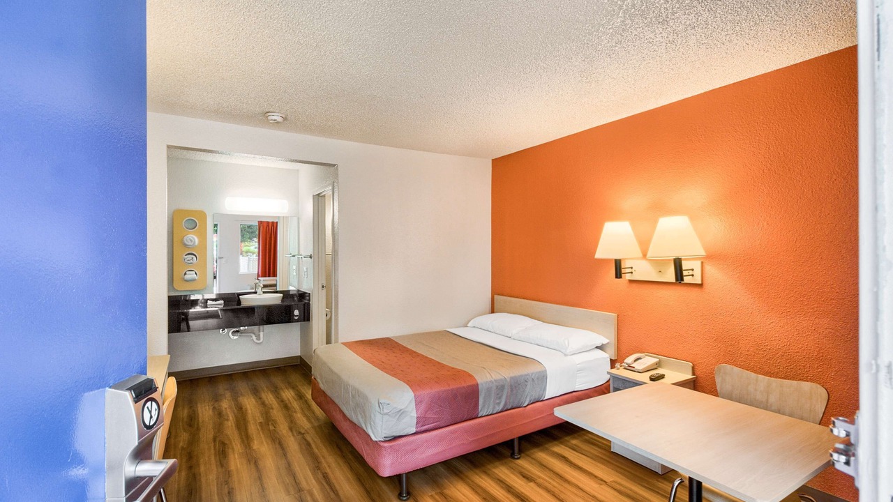 Photo of Bedroom in Paine Field-Lake Stickney