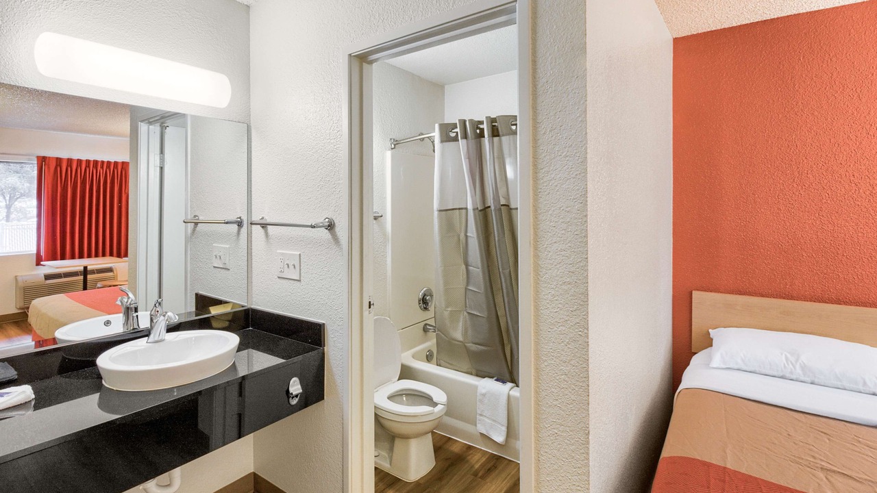 Photo of Bedroom in Paine Field-Lake Stickney