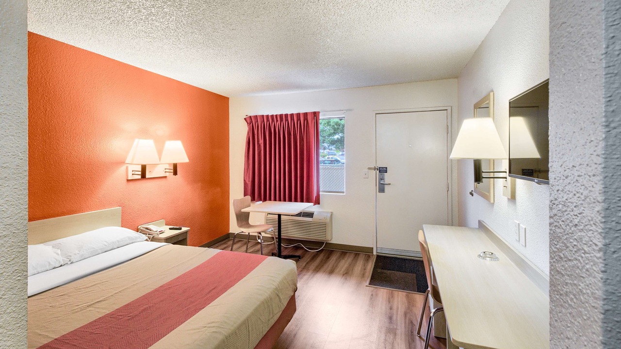 Photo of Bedroom in Paine Field-Lake Stickney