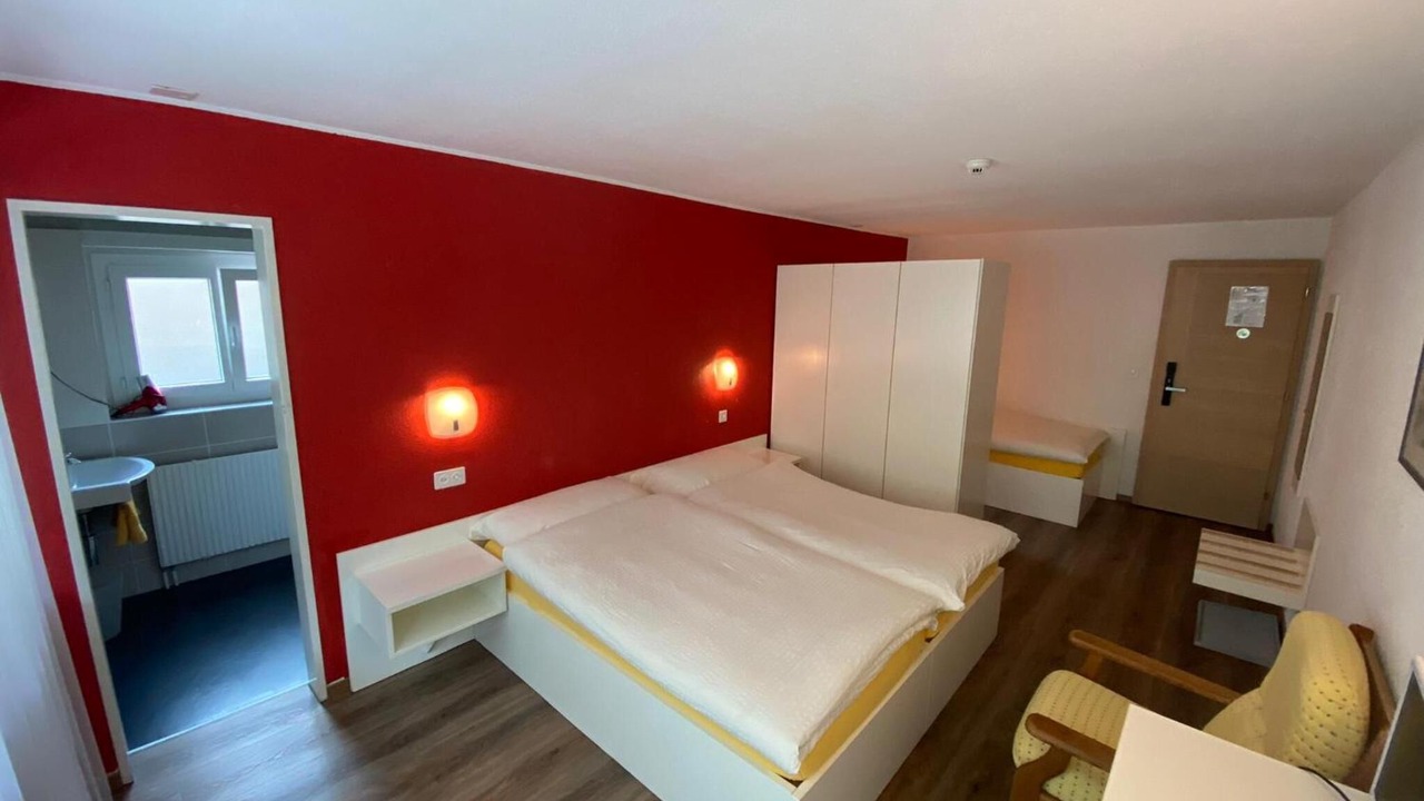 Photo of Bedroom in Taesch