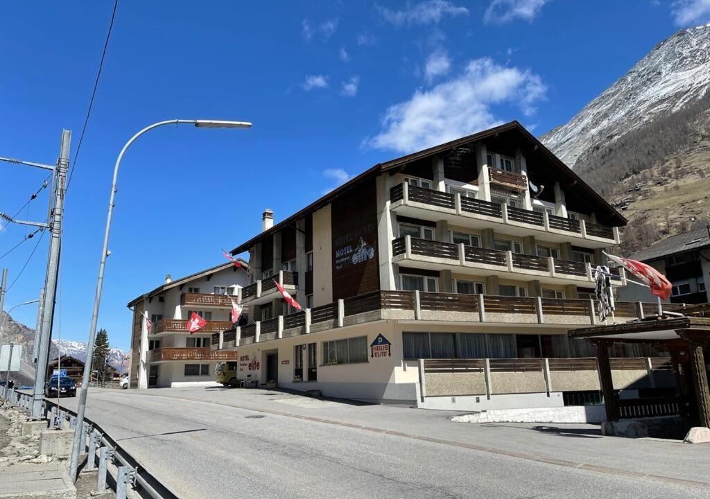 Photo of Outdoor in Taesch