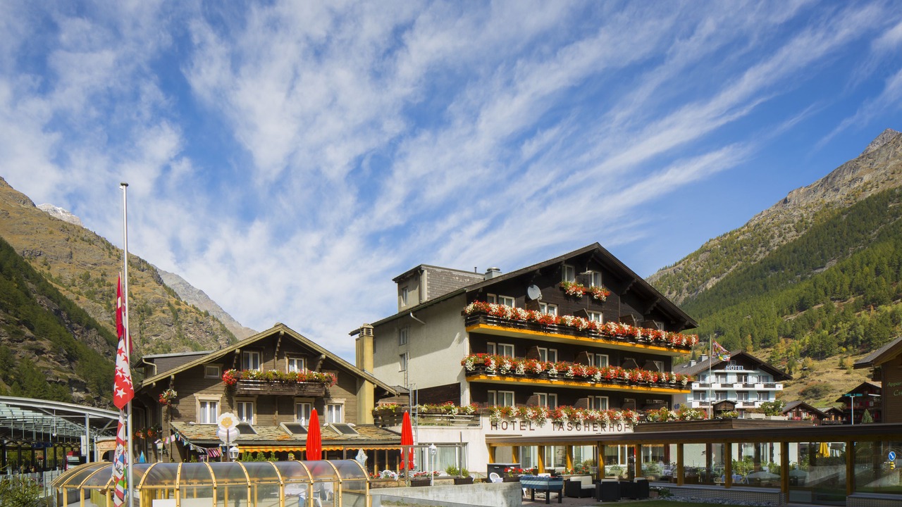 Photo of Outdoor in Taesch