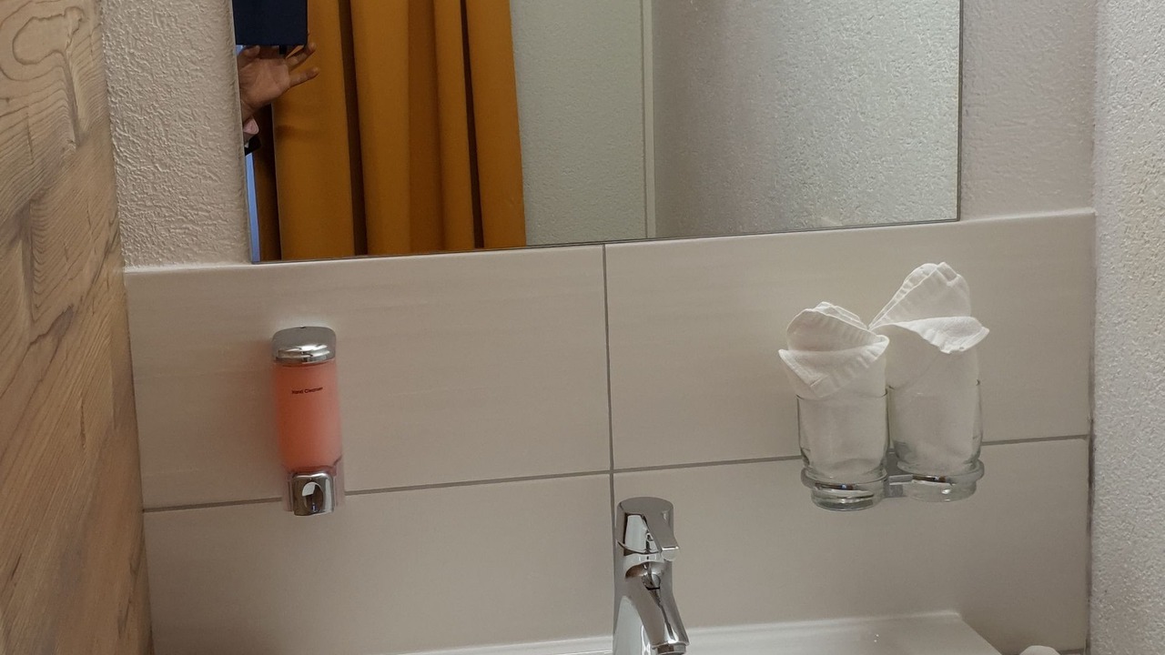 Photo of Bathroom in Taesch