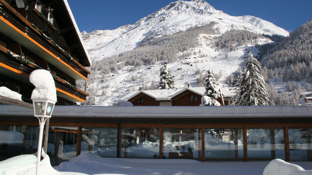 Photo of Outdoor in Taesch