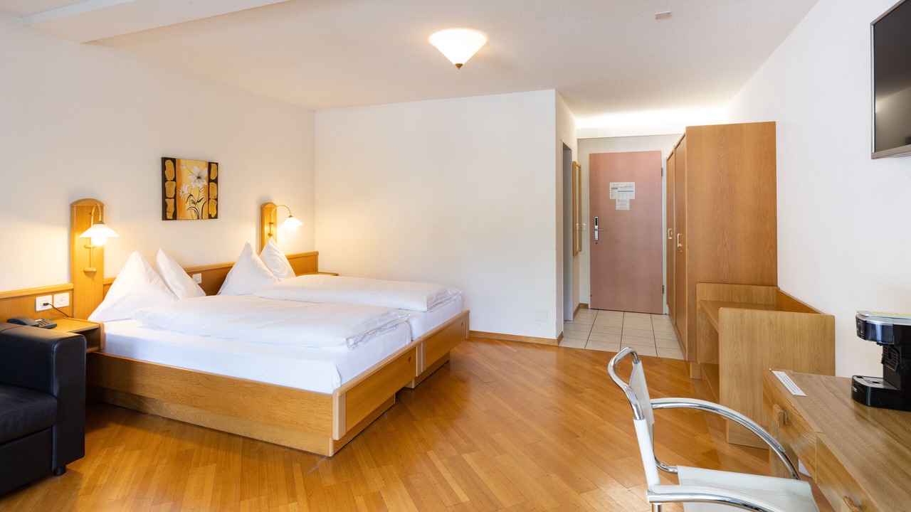 Photo of Bedroom in Faulensee
