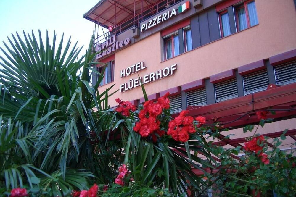 Photo of Outdoor in Flueelen