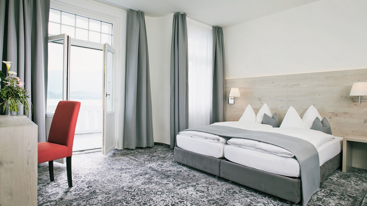 Photo of Bedroom in Hilterfingen