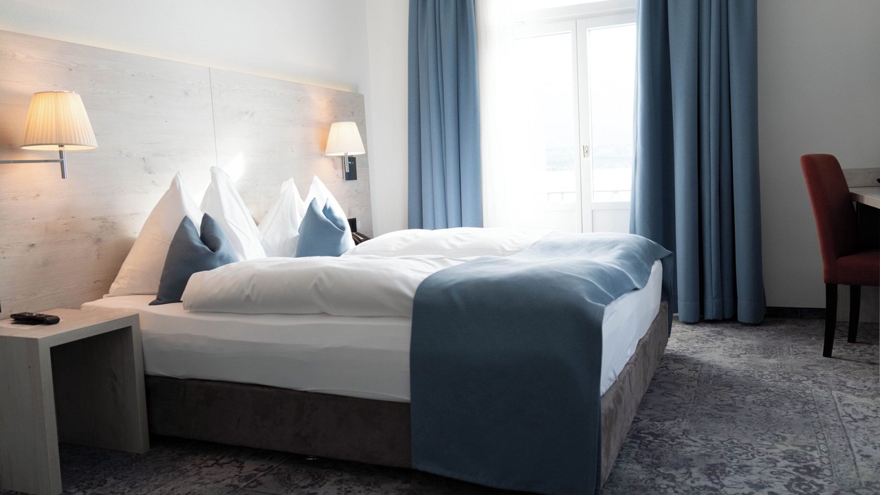 Photo of Bedroom in Hilterfingen