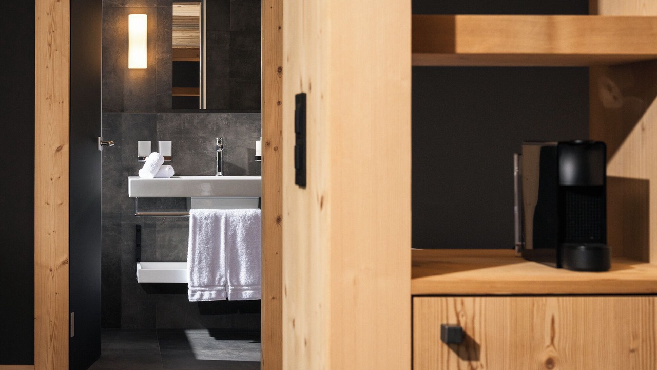 Photo of Bedroom in Zweisimmen Nr Gstaad