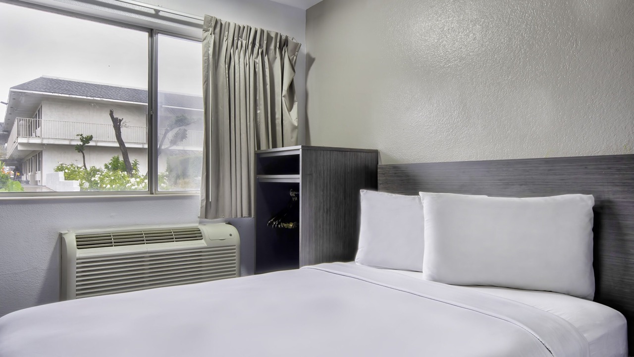 Photo of Bedroom in North Lamar
