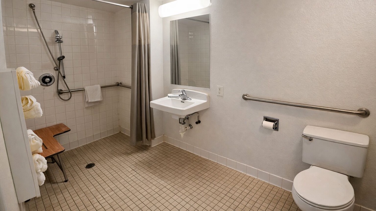 Photo of Bathroom in Blythe