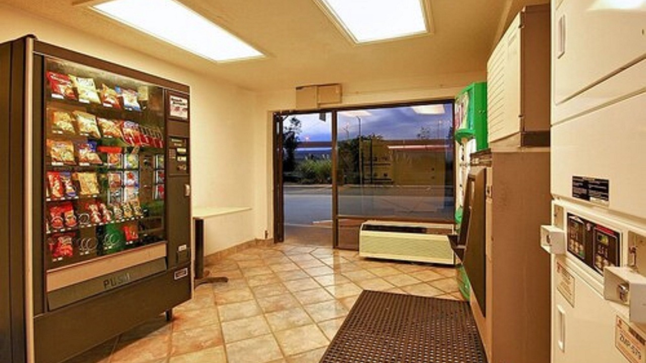 Photo of Livingroom in Ferry Pass