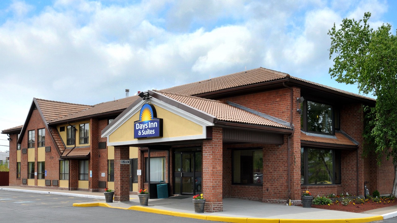 Photo of Outdoor in Utica