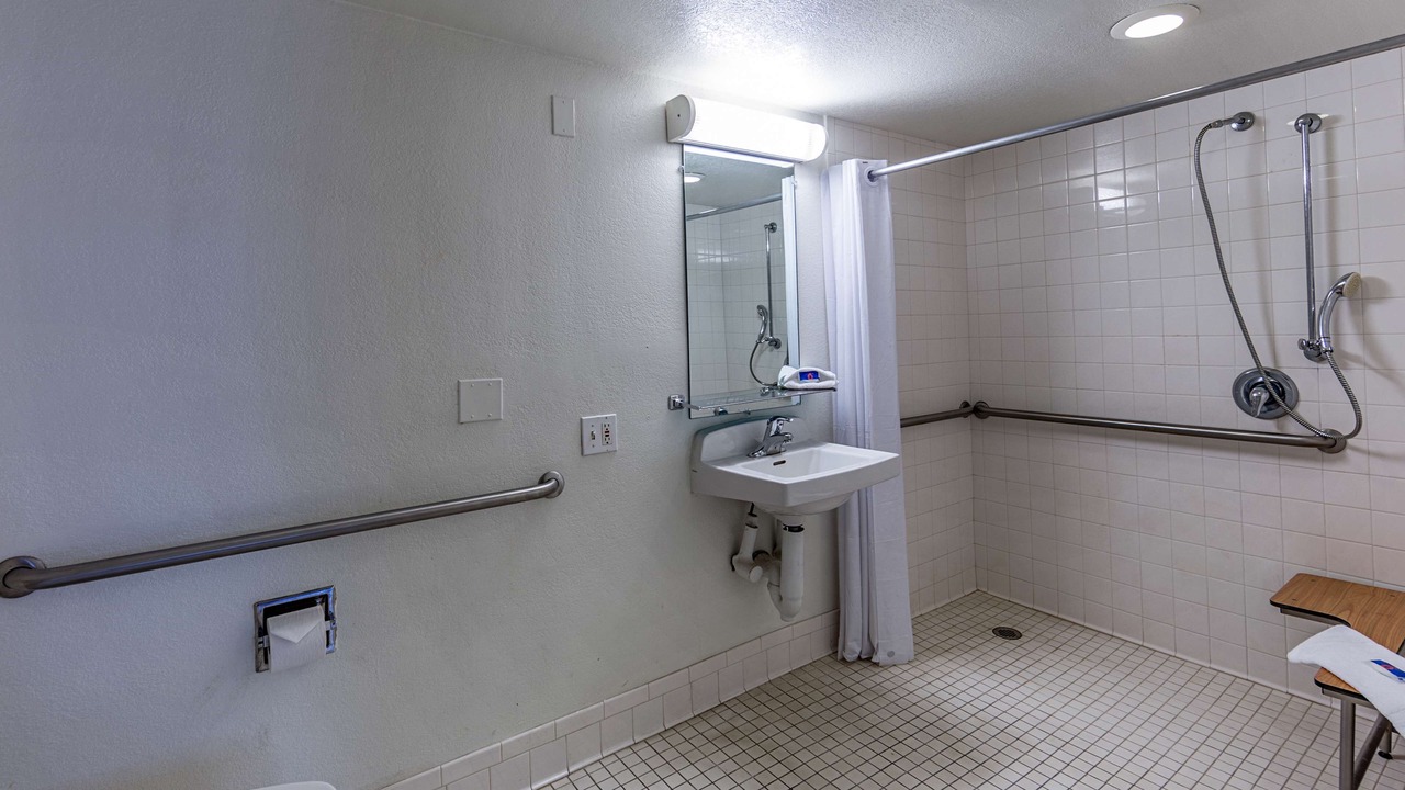 Photo of Bathroom in Yreka