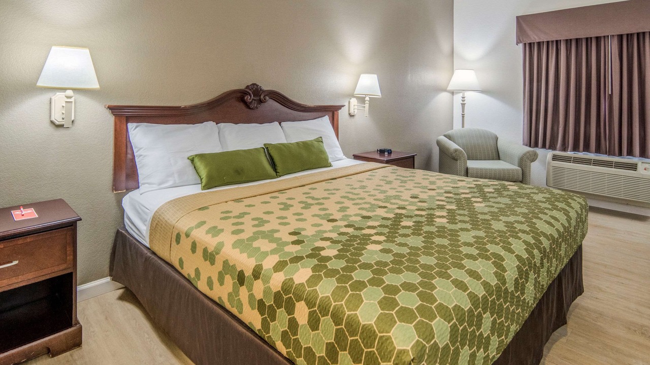 Photo of Bedroom in Weatherford