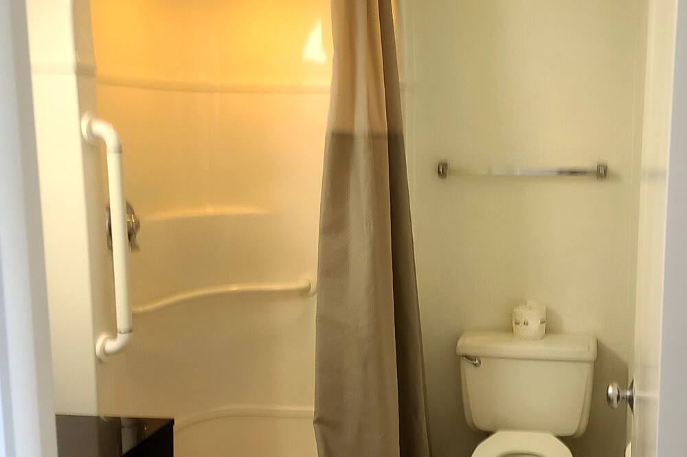 Photo of Bathroom in Deming