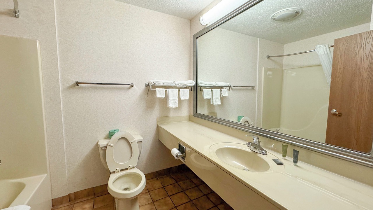 Photo of Bathroom in Batavia