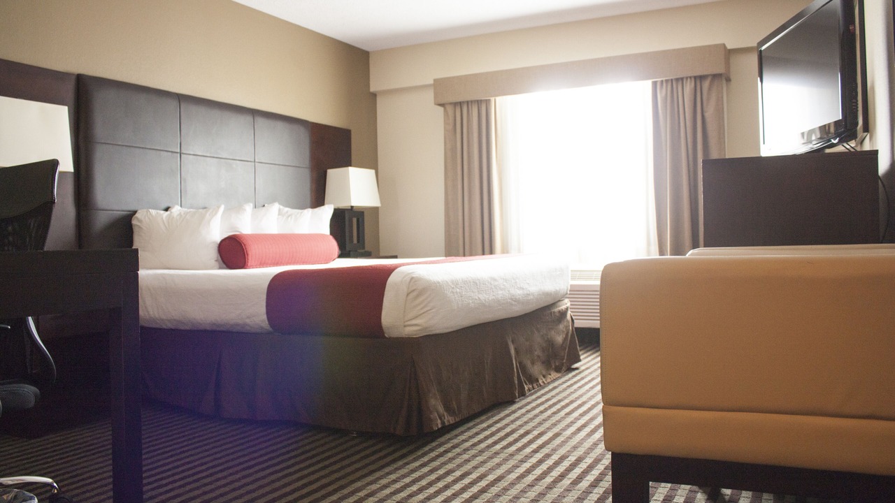 Photo of Livingroom in Akron