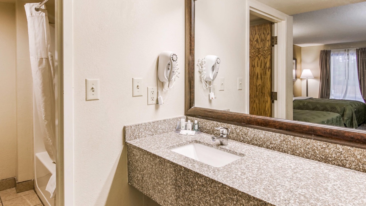 Photo of Bedroom in Stone Mountain