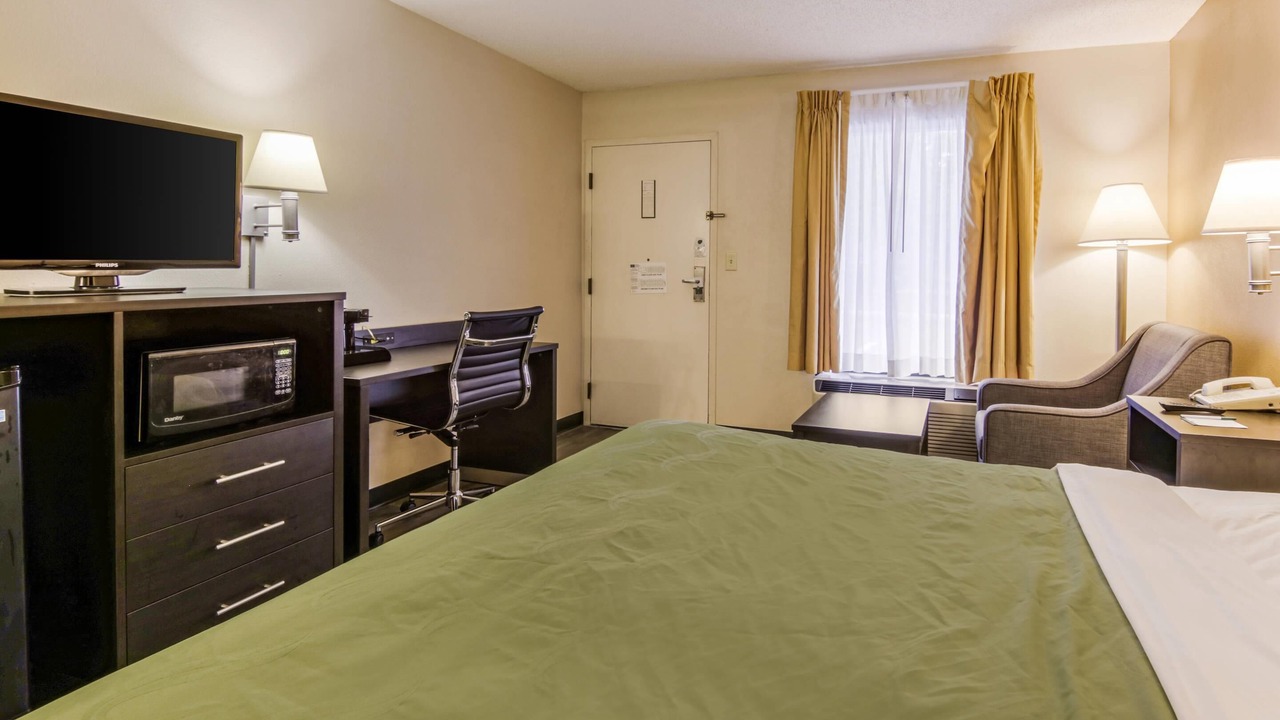 Photo of Bedroom in Stone Mountain
