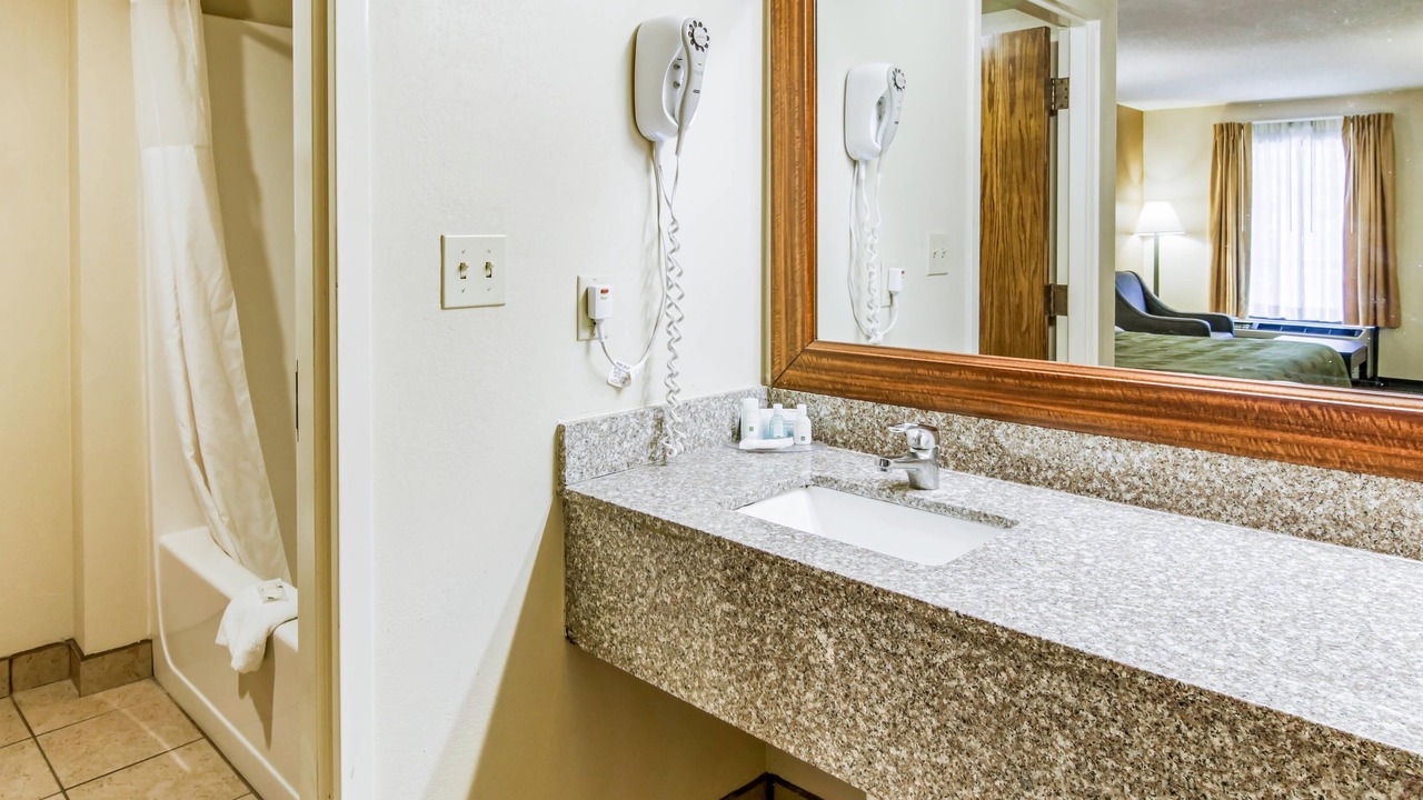 Photo of Bedroom in Stone Mountain