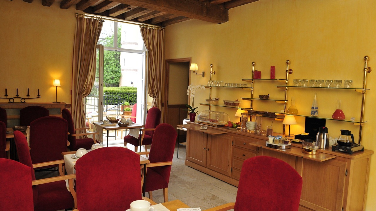 Photo of Others in Montfort-l'Amaury