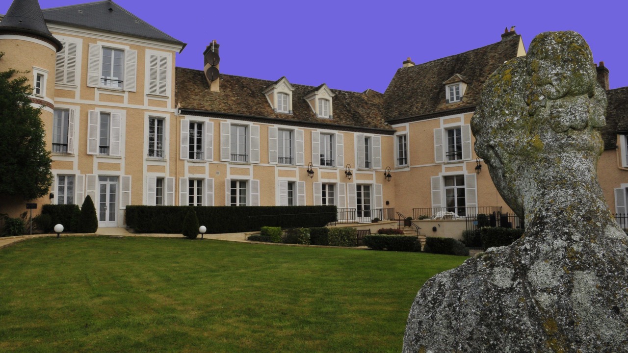 Photo of Buildings in Montfort-l'Amaury