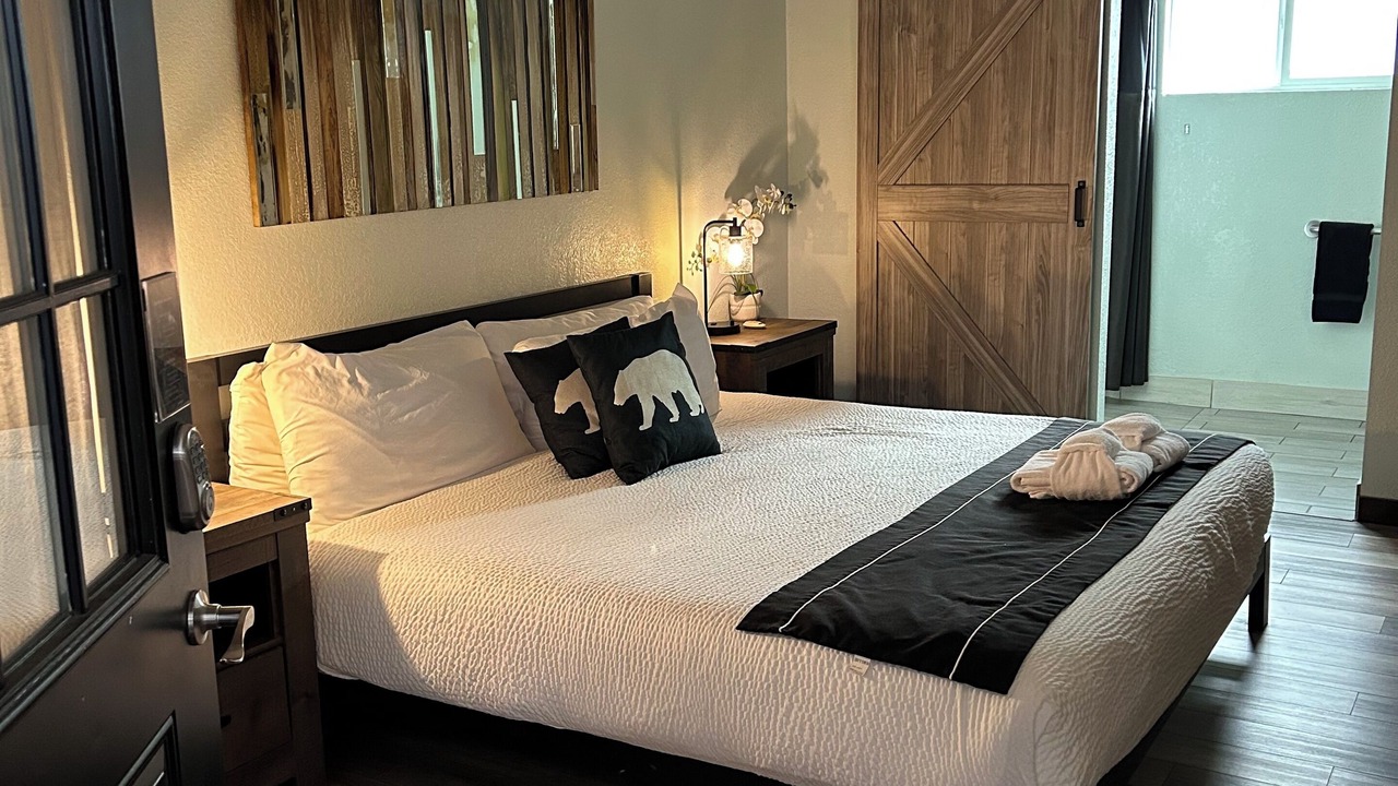 Photo of Bedroom in Lakeside Park