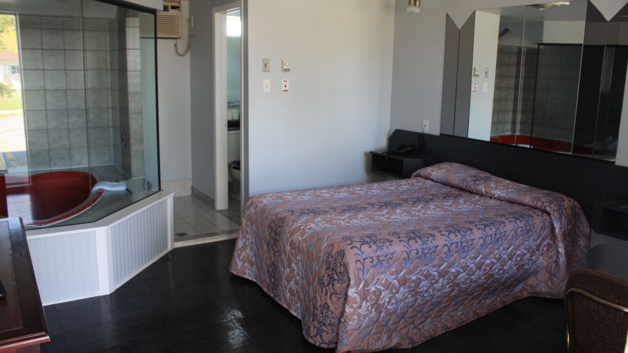 Photo of Bedroom in Saint-Hubert
