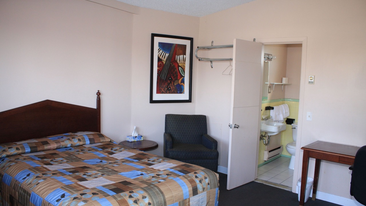 Photo of Bedroom in Saint-Hubert