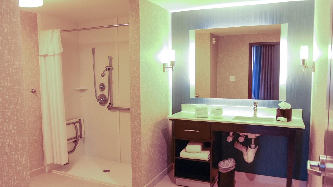Photo of Bathroom in Spring