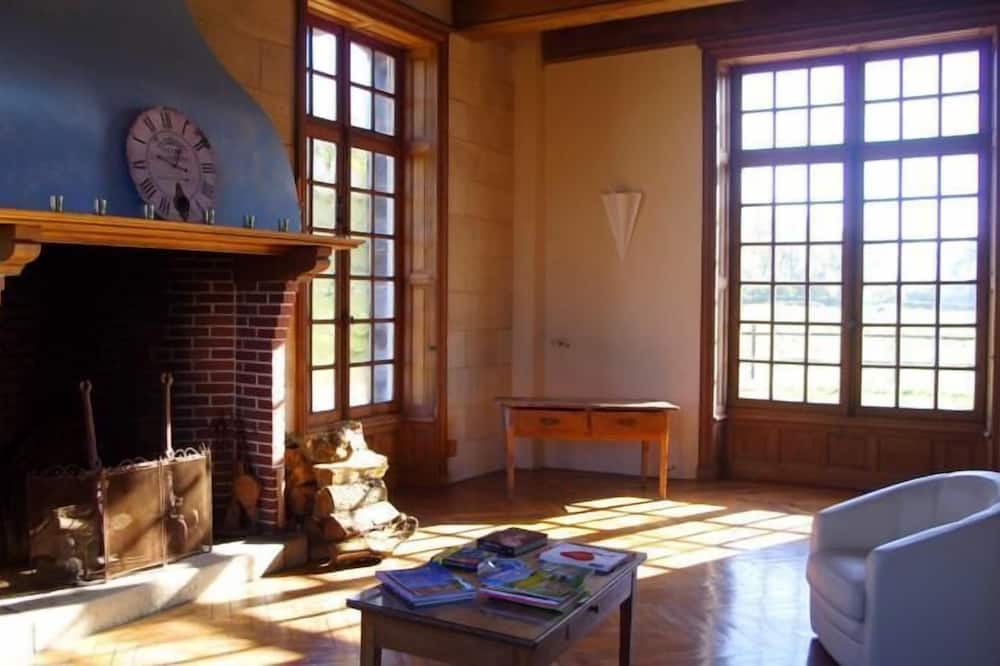 Photo of Livingroom in Saint-Mars-du-Desert