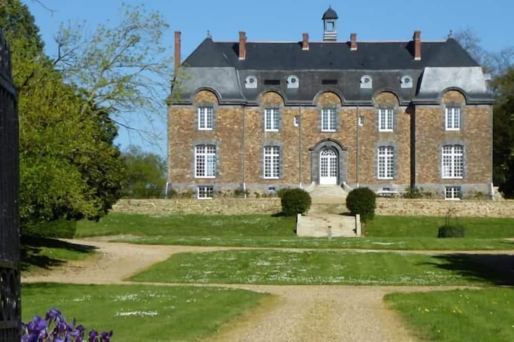 Photo of Outdoor in Saint-Mars-du-Desert