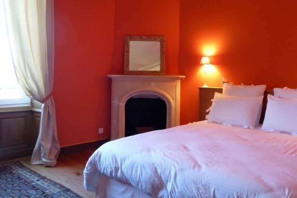 Photo of Bedroom in Saint-Mars-du-Desert