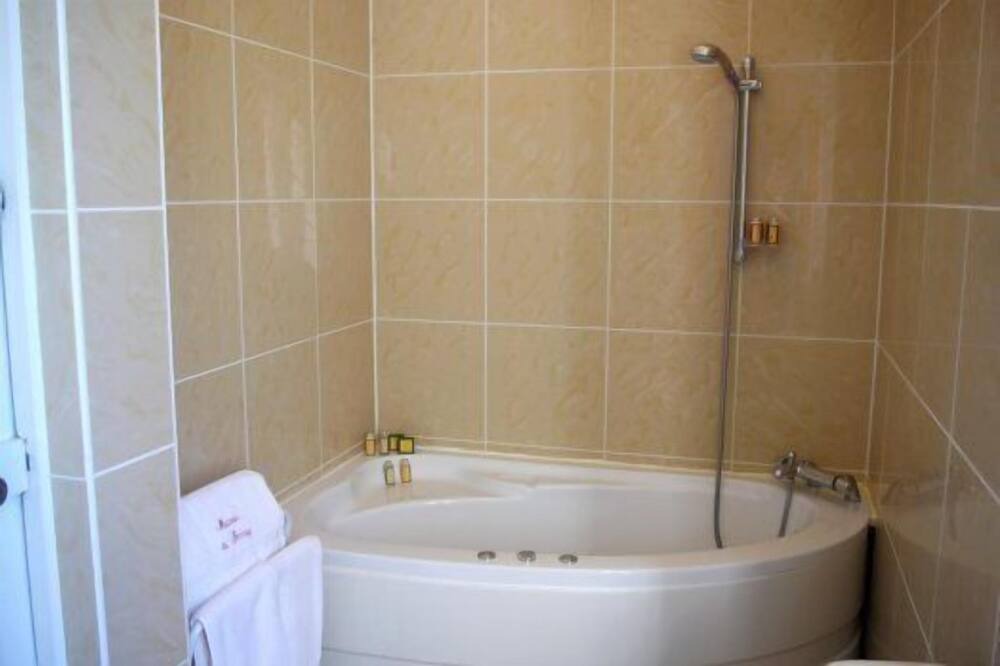 Photo of Bathroom in Saint-Mars-du-Desert