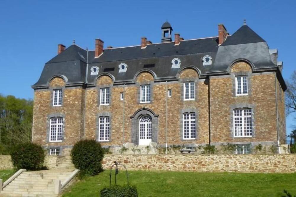 Photo of Others in Saint-Mars-du-Desert