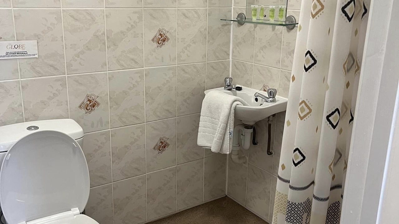 Photo of Bathroom in Buckfastleigh