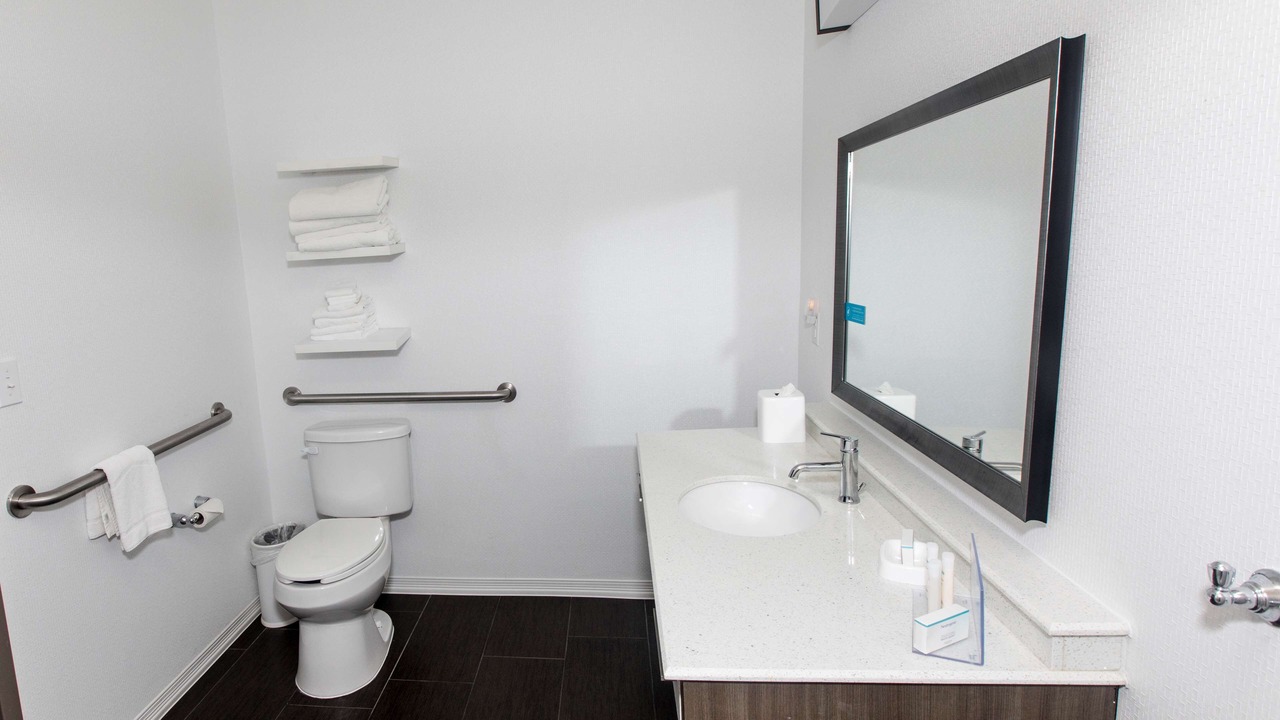 Photo of Bathroom in Broussard