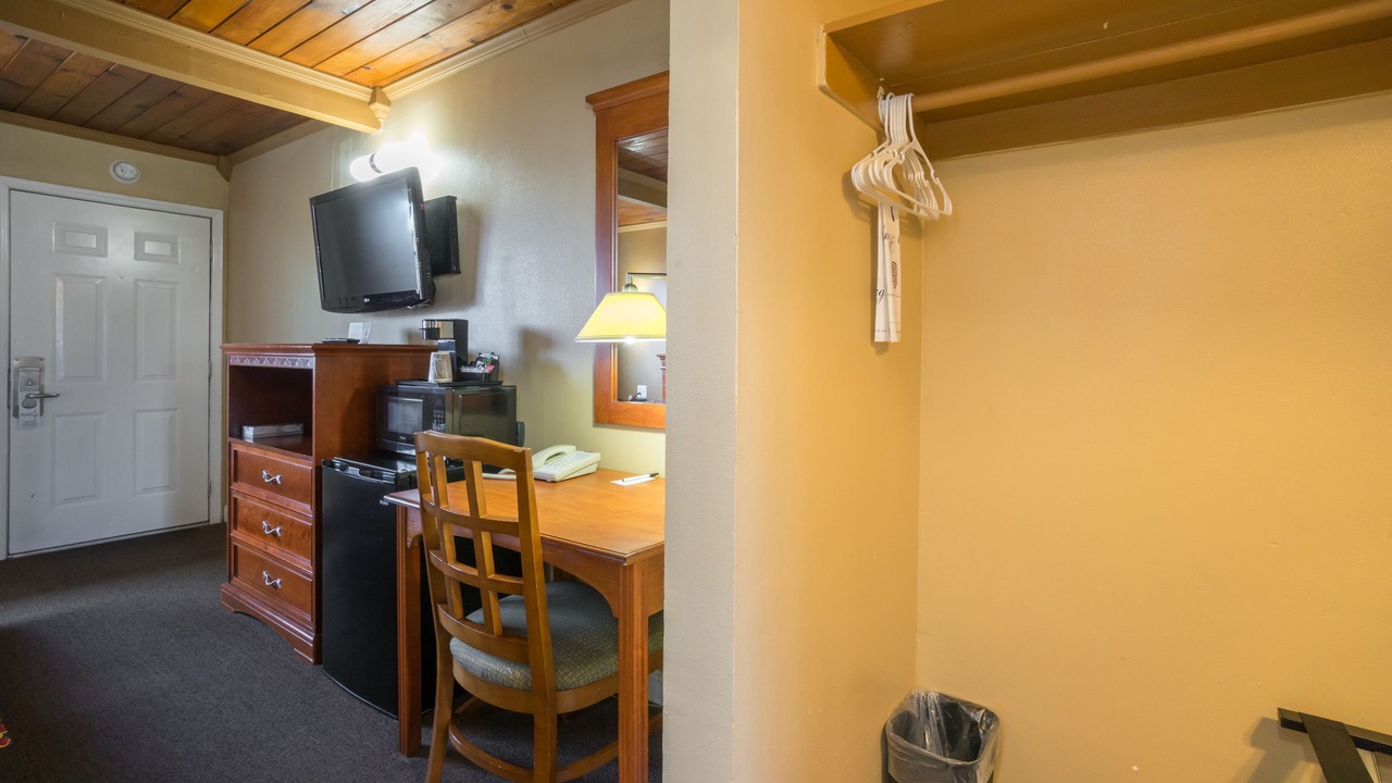 Photo of Bedroom in Ocean View and Fourth Street
