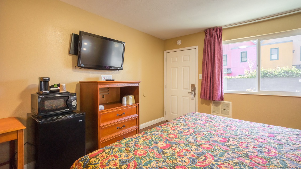 Photo of Bedroom in Ocean View and Fourth Street