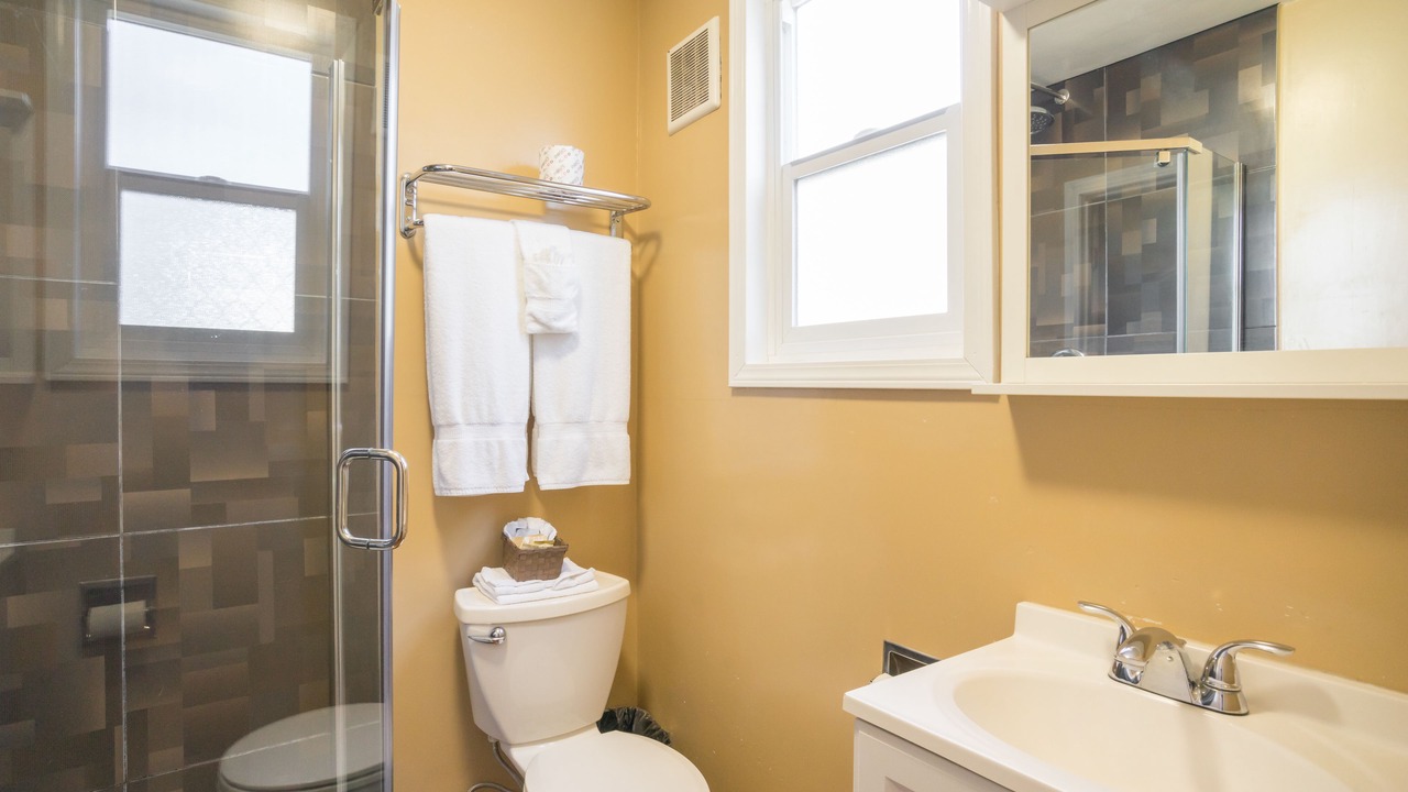 Photo of Bathroom in Ocean View and Fourth Street