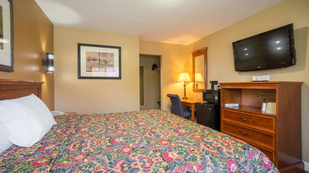 Photo of Bedroom in Ocean View and Fourth Street