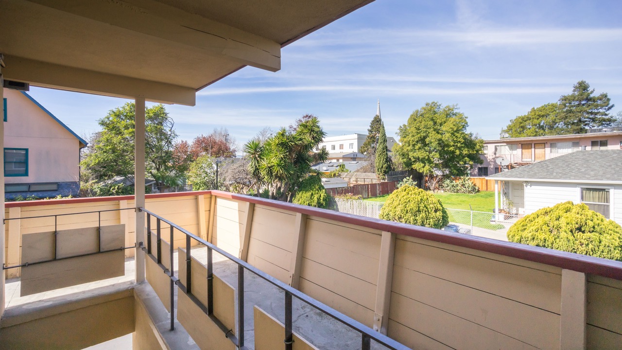 Photo of Patio Balcony in Ocean View and Fourth Street