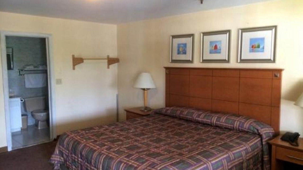 Photo of Bedroom in Naugatuck