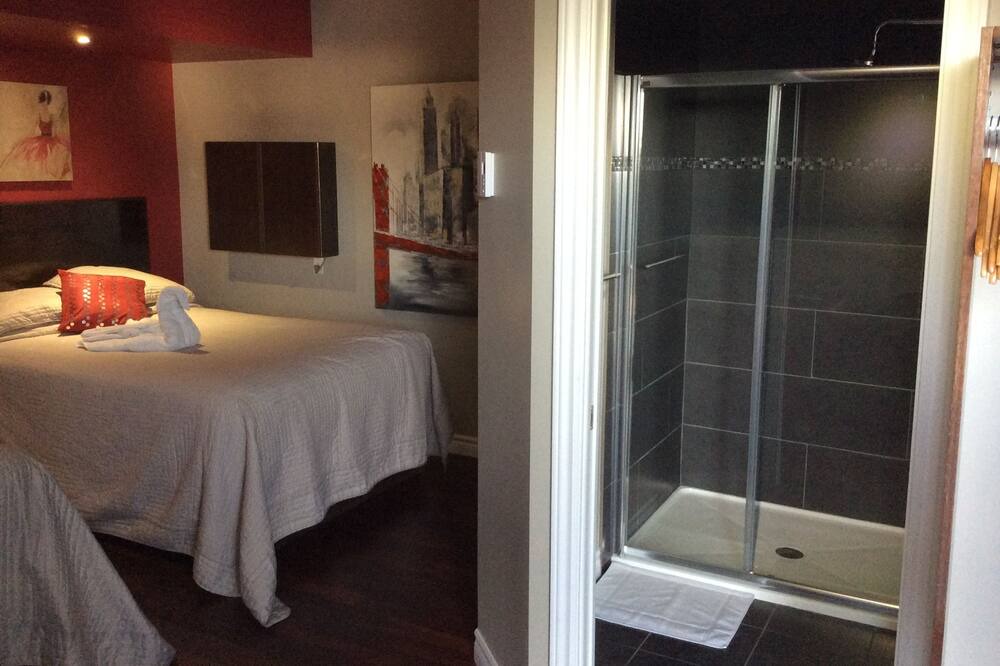 Photo of Bathroom in Cap de la Madeleine