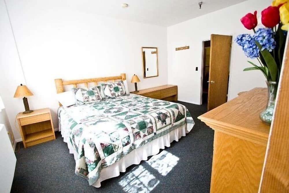 Photo of Bedroom in Mead