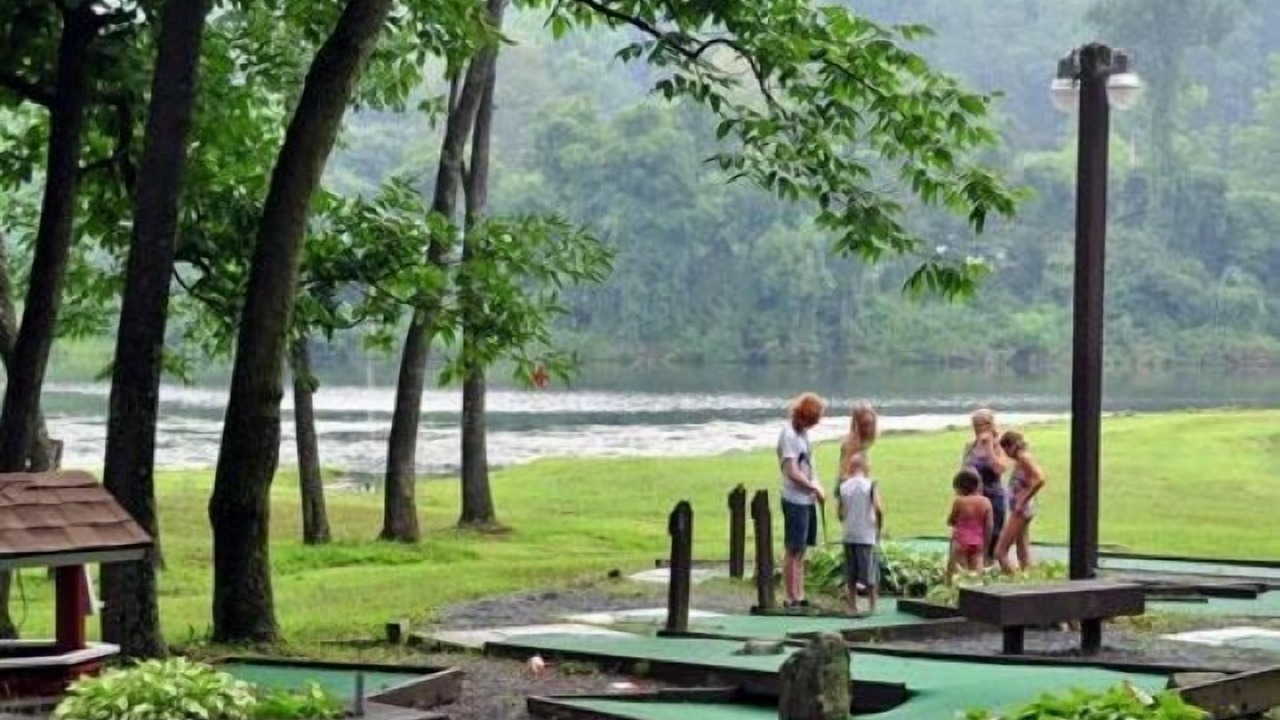 Photo of Others in Lebanon - Pine Grove