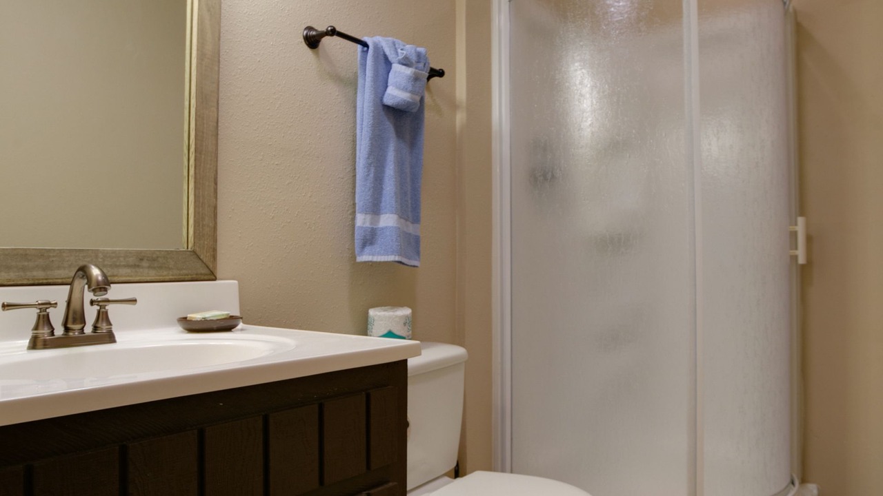 Photo of Bathroom in Hohenwald